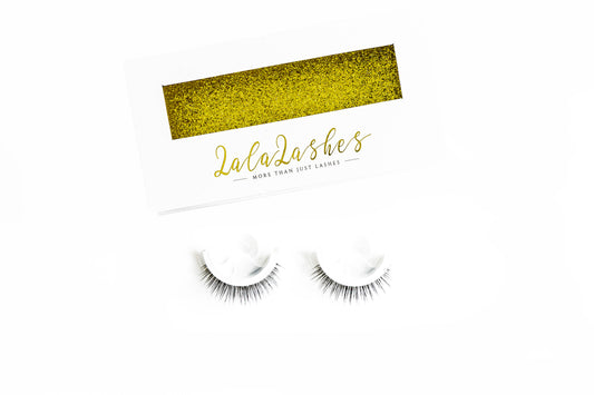 3D SELF-ADHESIVE EYELASHES - VERY DEMURE
